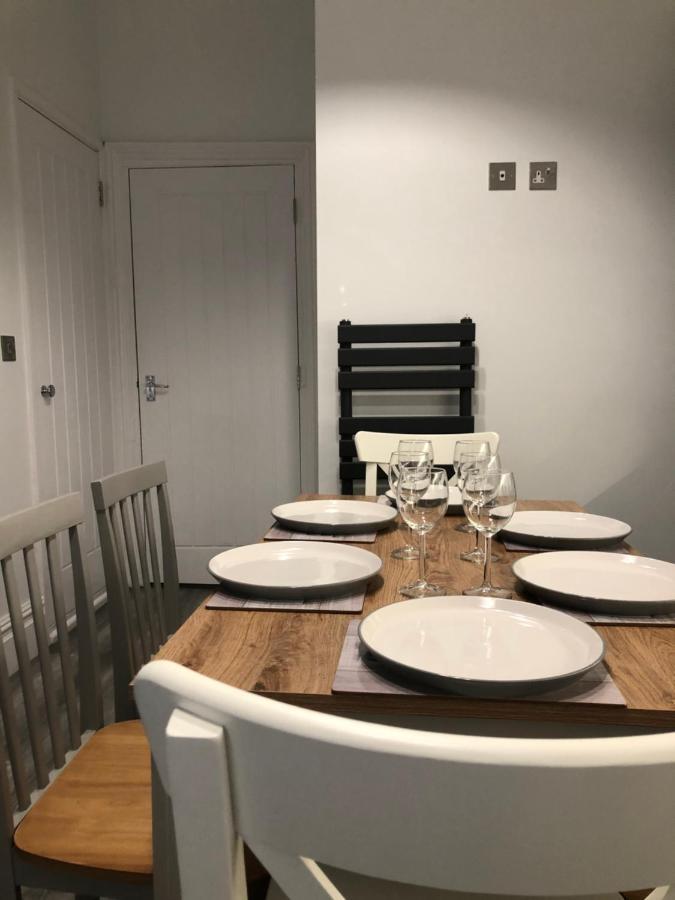 Entire Spacious 4 Bedroom In Апартаменты Борнмут