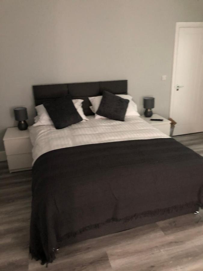 Entire Spacious 4 Bedroom In Апартаменты Борнмут