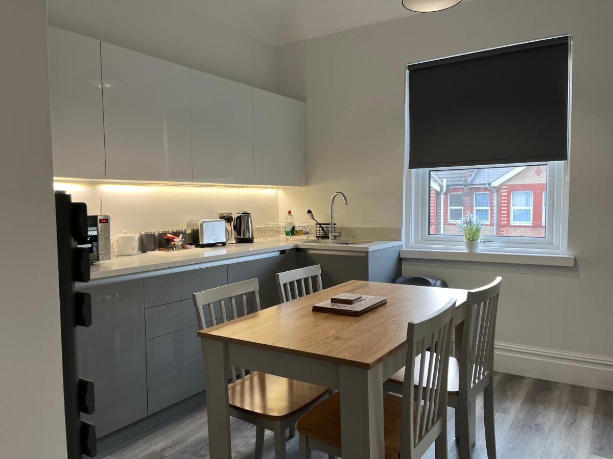 Апартаменты Entire Spacious 4 Bedroom In *