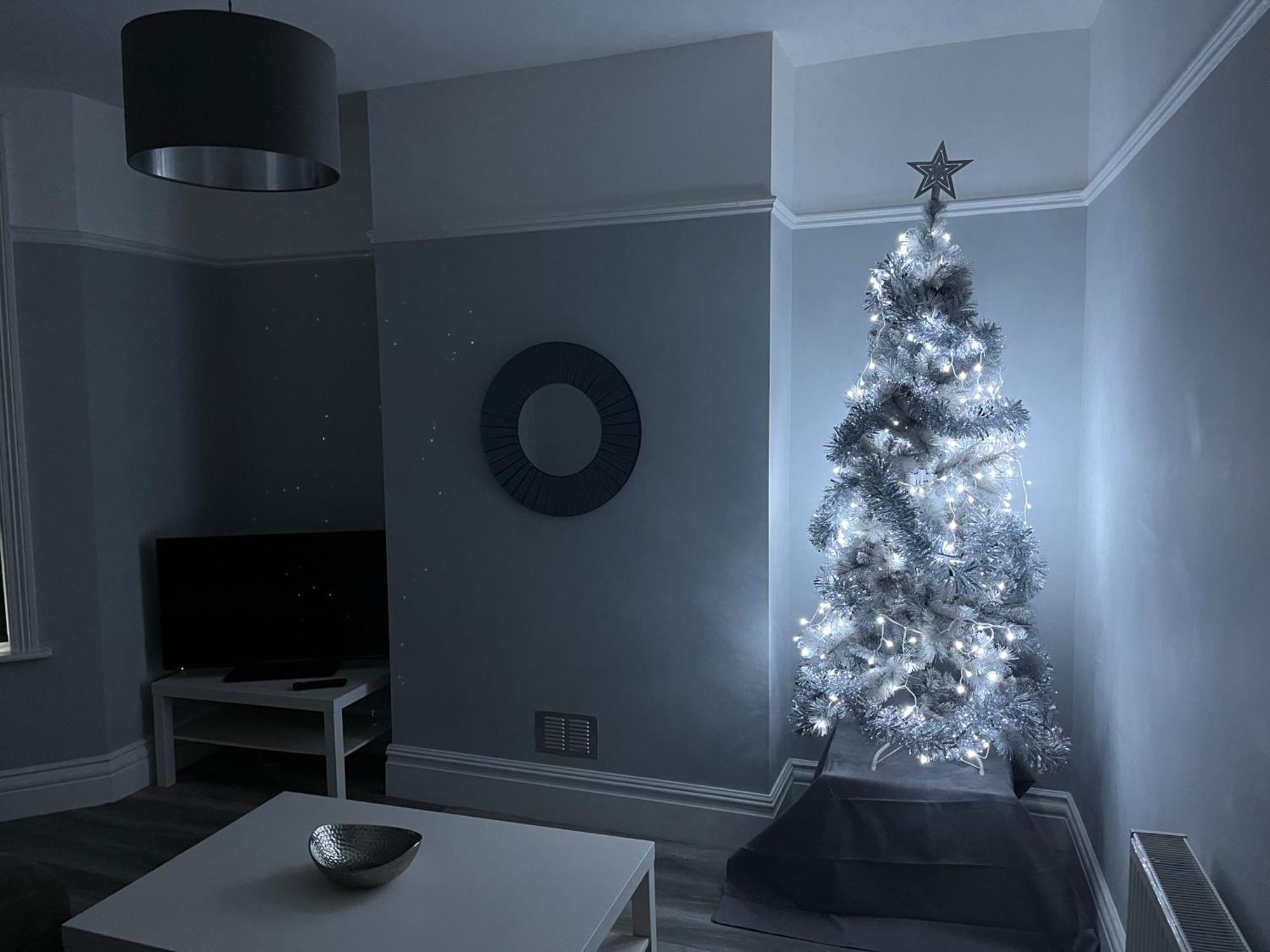 Entire Spacious 4 Bedroom In Борнмут
